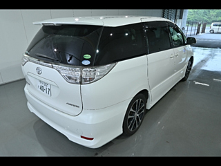 TOYOTA ESTIMA 2013
