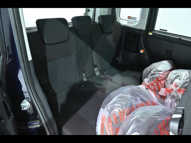TOYOTA ROOMY 2021