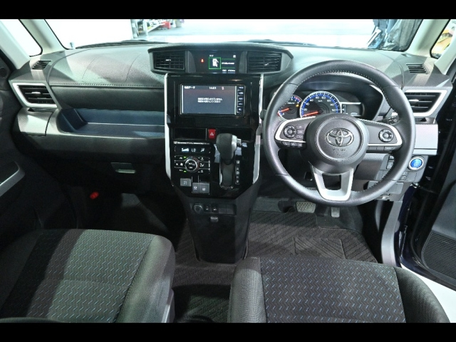 TOYOTA ROOMY 2021