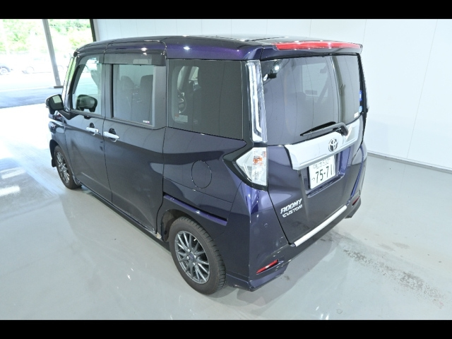 TOYOTA ROOMY 2021