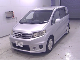 HONDA FREED 2011