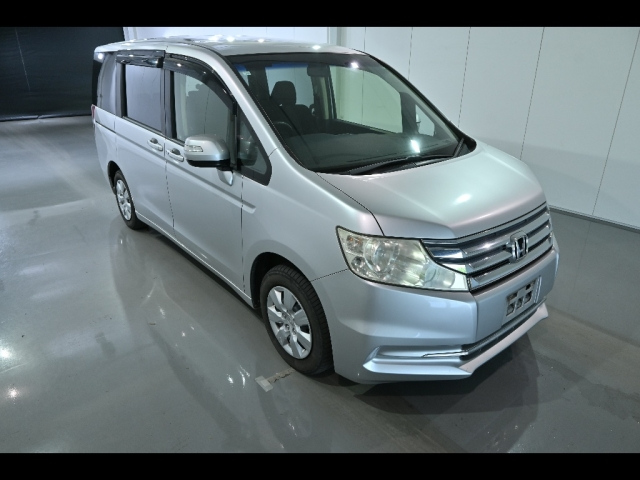 HONDA STEP WAGON 2012