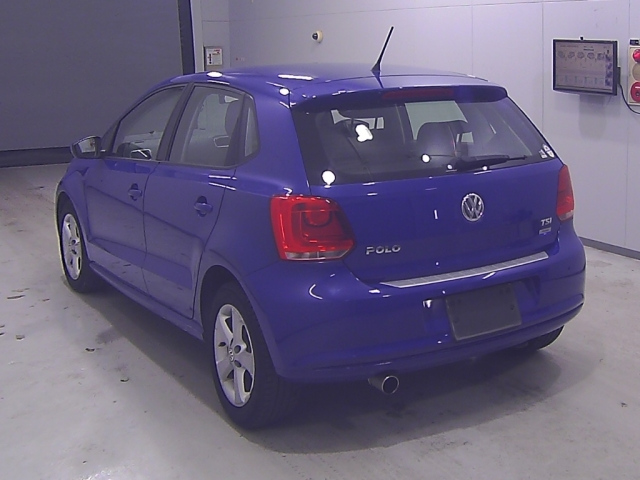 VOLKSWAGEN POLO 2010