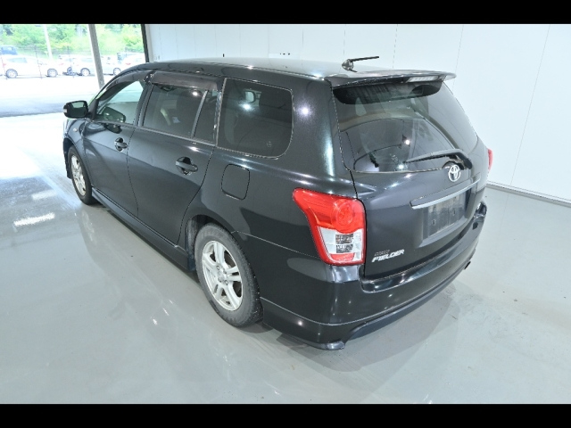 TOYOTA COROLLA FIELDER 2010
