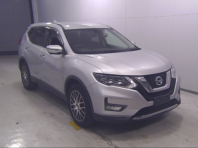 NISSAN X-TRAIL 2018