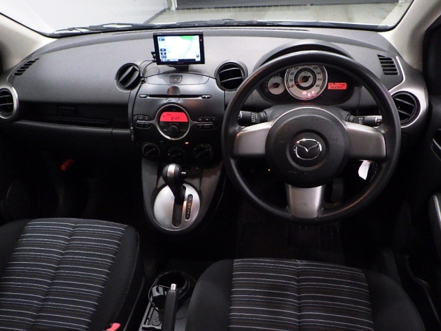 MAZDA DEMIO 2009