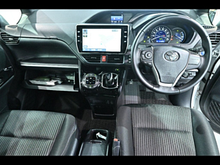 TOYOTA VOXY 2020