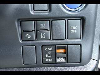 TOYOTA VOXY 2020