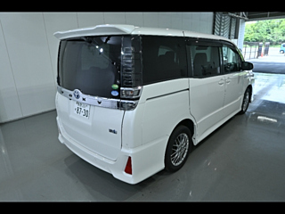 TOYOTA VOXY 2020