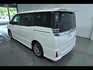 TOYOTA VOXY 2020
