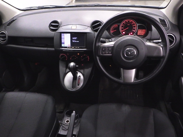 MAZDA DEMIO 2012