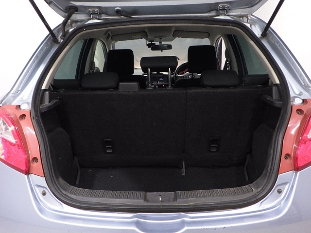 MAZDA DEMIO 2012