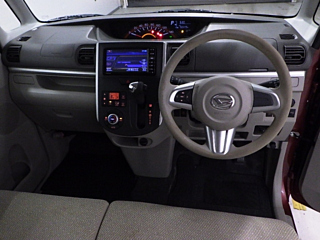 DAIHATSU TANTO 2015