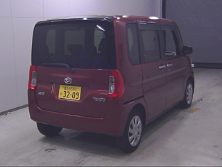 DAIHATSU TANTO 2015