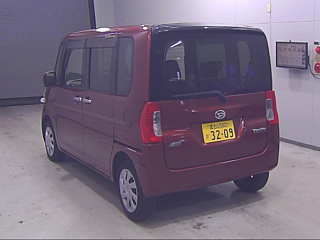 DAIHATSU TANTO 2015