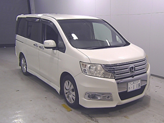 HONDA STEP WAGON 2010