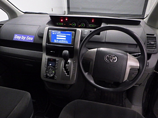 TOYOTA VOXY 2008