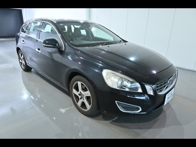 VOLVO V60 2011