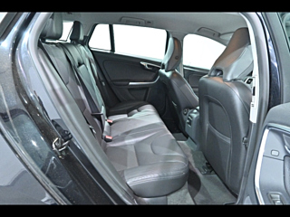 VOLVO V60 2011
