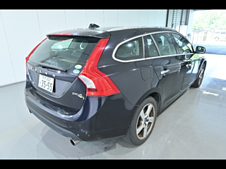 VOLVO V60 2011