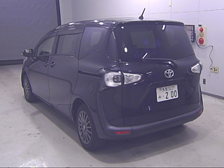 TOYOTA SIENTA 2015