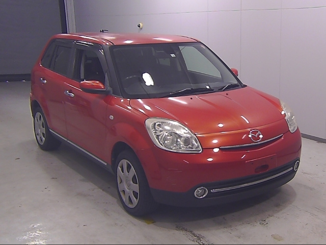 MAZDA VERISA 2010