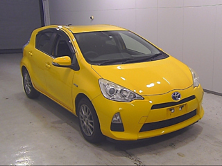 TOYOTA AQUA 2014