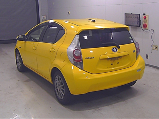 TOYOTA AQUA 2014