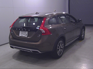 VOLVO V60 2017