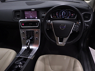 VOLVO V60 2017