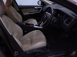 VOLVO V60 2017