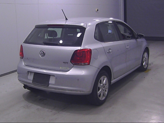 VOLKSWAGEN POLO 2010