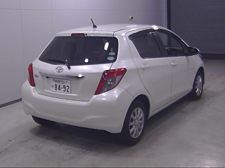 TOYOTA VITZ 2013