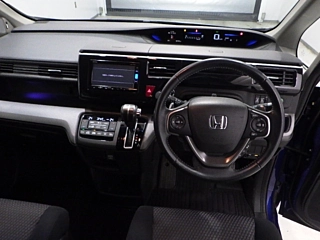 HONDA STEP WAGON 2016