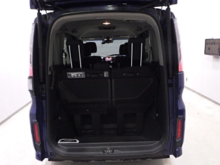 HONDA STEP WAGON 2016