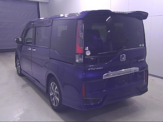 HONDA STEP WAGON 2016