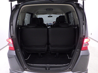 HONDA FREED 2009