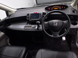 HONDA FREED 2009