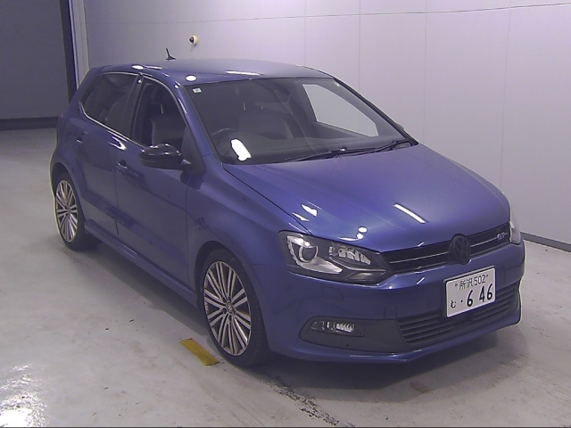 VOLKSWAGEN POLO 2015