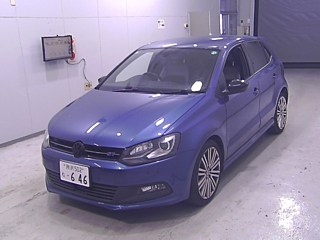 VOLKSWAGEN POLO 2015