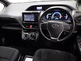 TOYOTA VOXY 2015