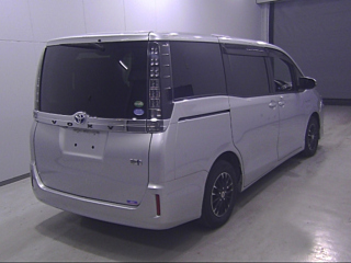TOYOTA VOXY 2015