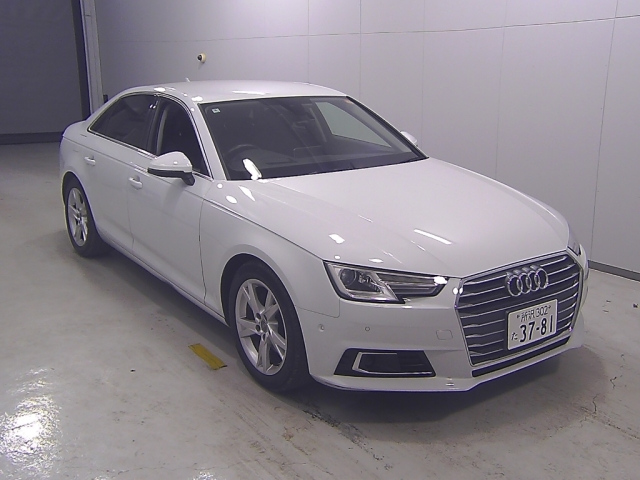 AUDI A4 2018