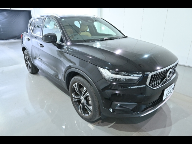 VOLVO XC40 2021