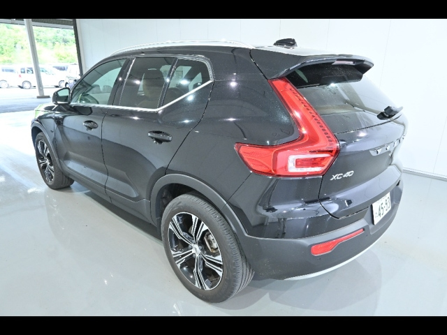 VOLVO XC40 2021