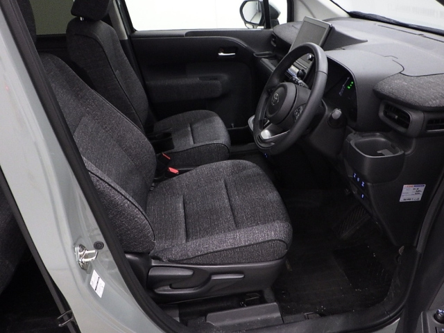 TOYOTA SIENTA 2023