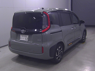 TOYOTA SIENTA 2023