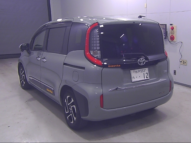 TOYOTA SIENTA 2023