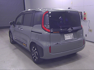 TOYOTA SIENTA 2023