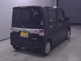 DAIHATSU TANTO 2011